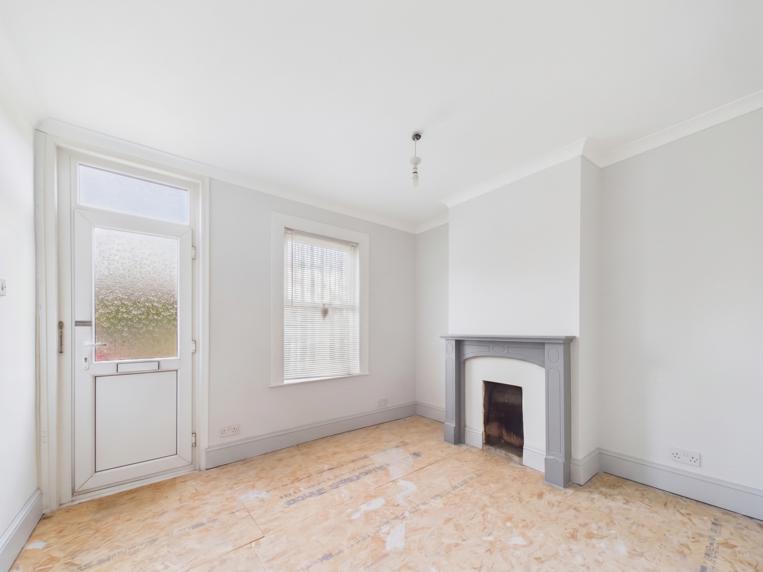 King Edward Road, Greenhithe, Kent, DA9, photo 2