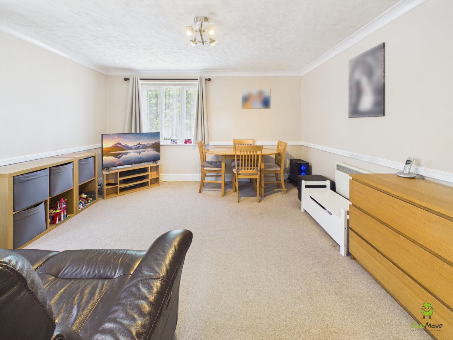 Woodfall Drive Crayford, Dartford, Kent, DA1, photo 3
