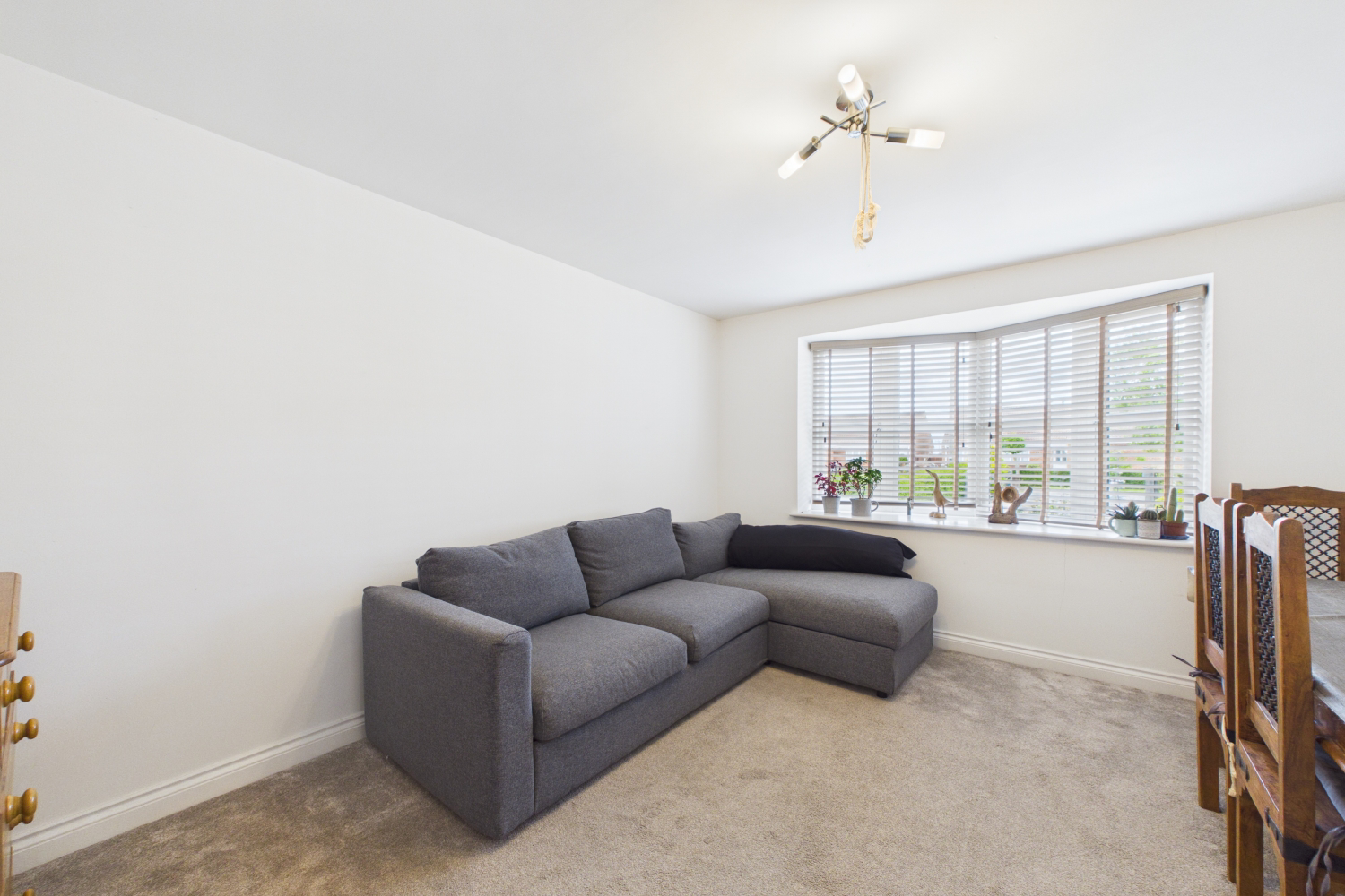 EweMove -  Spalding - Weston Hills - Living Room