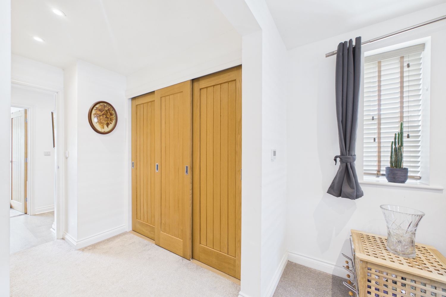 EweMove -  Spalding - Weston Hills - Dressing Room