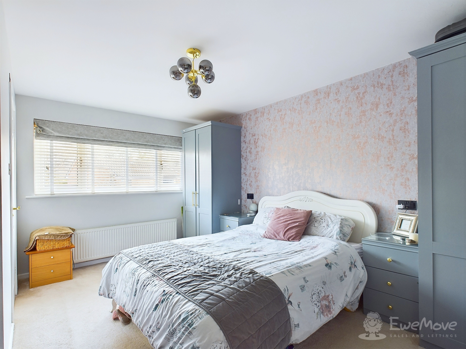 Southdown Crescent, Cheadle Hulme, photo 8