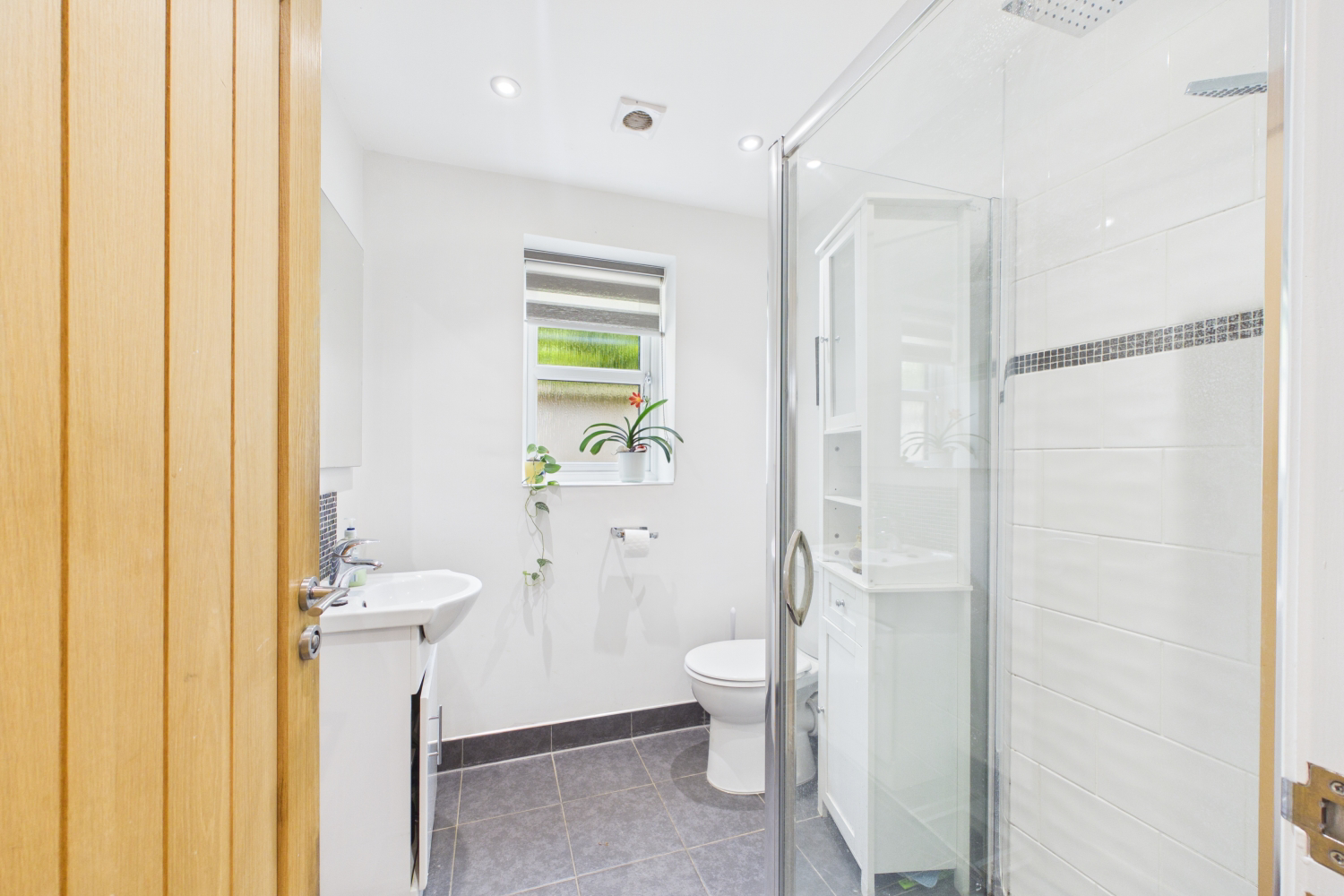 EweMove -  Spalding - Weston Hills - Ensuite