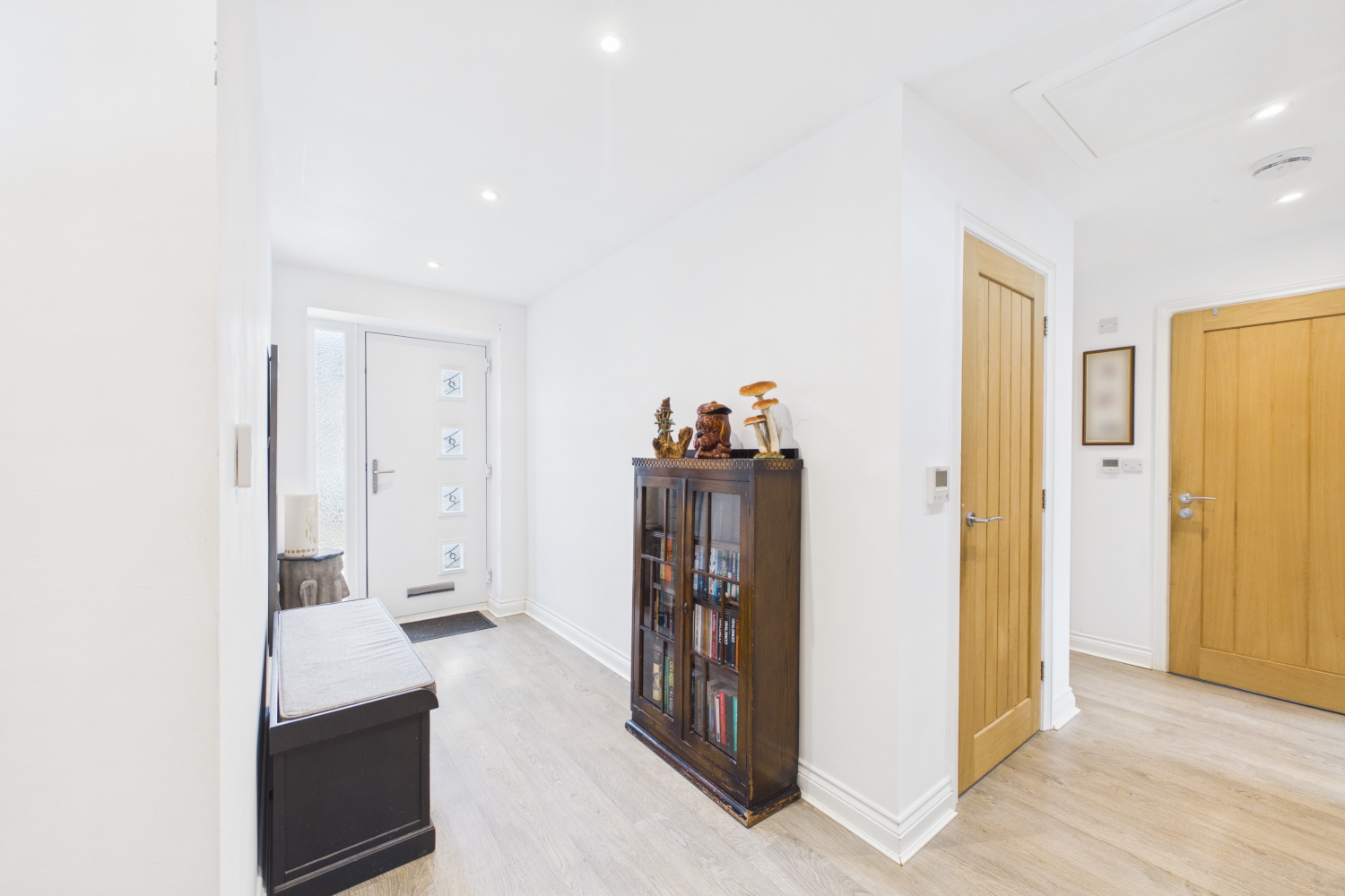 EweMove -  Spalding - Weston Hills - Entrance Hall