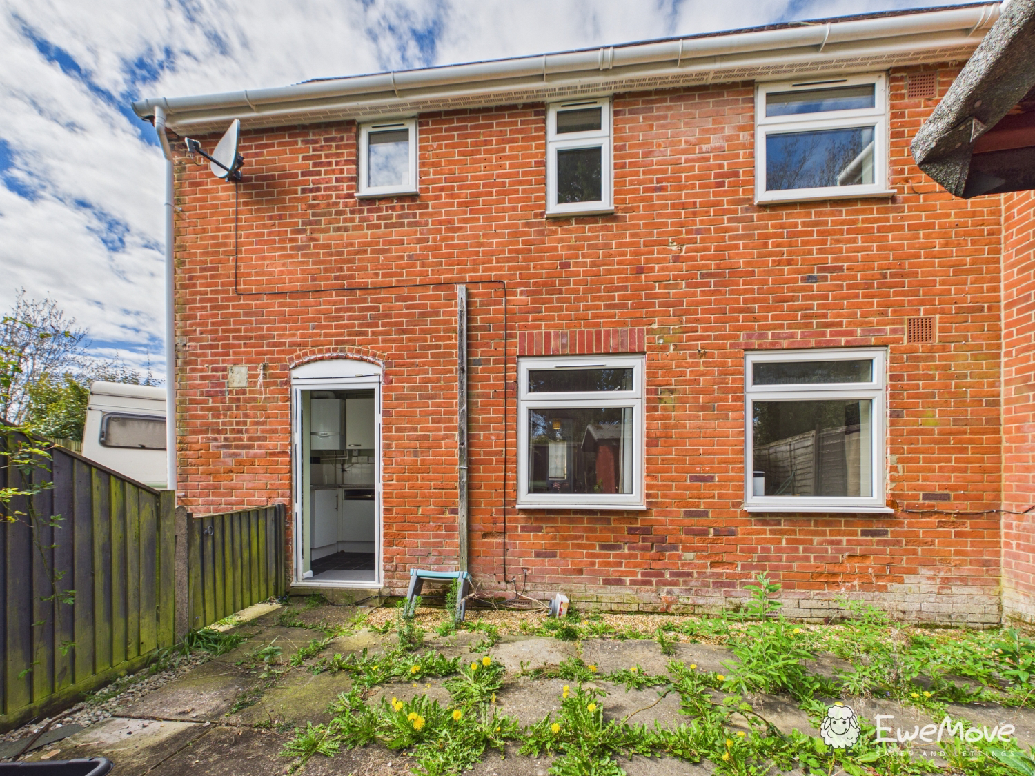28 Stuart Crescent, Winchester, photo 9