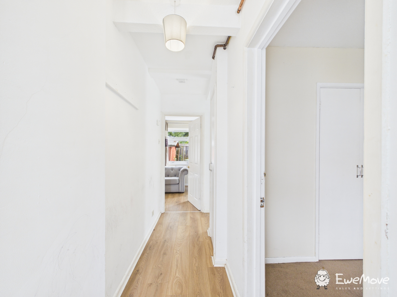 28 Stuart Crescent, Winchester, photo 4