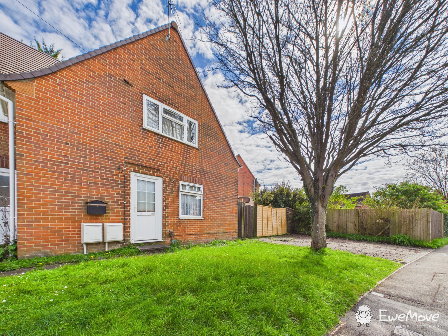 28 Stuart Crescent, Winchester