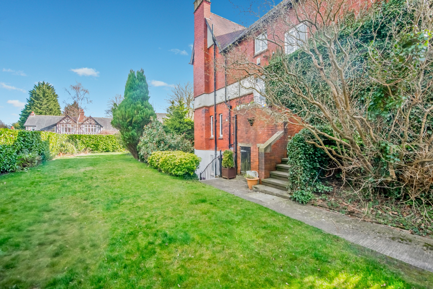 Flat B, 36, The Avenue, Roundhay, Leeds, LS8 1JG