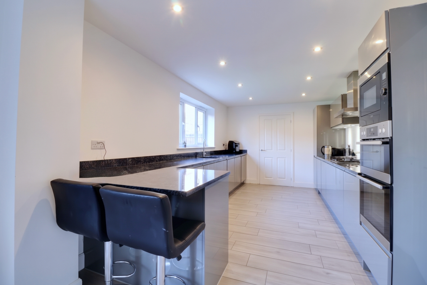 Dalby Court, Bramhope, Leeds, LS16 9FB, photo 8