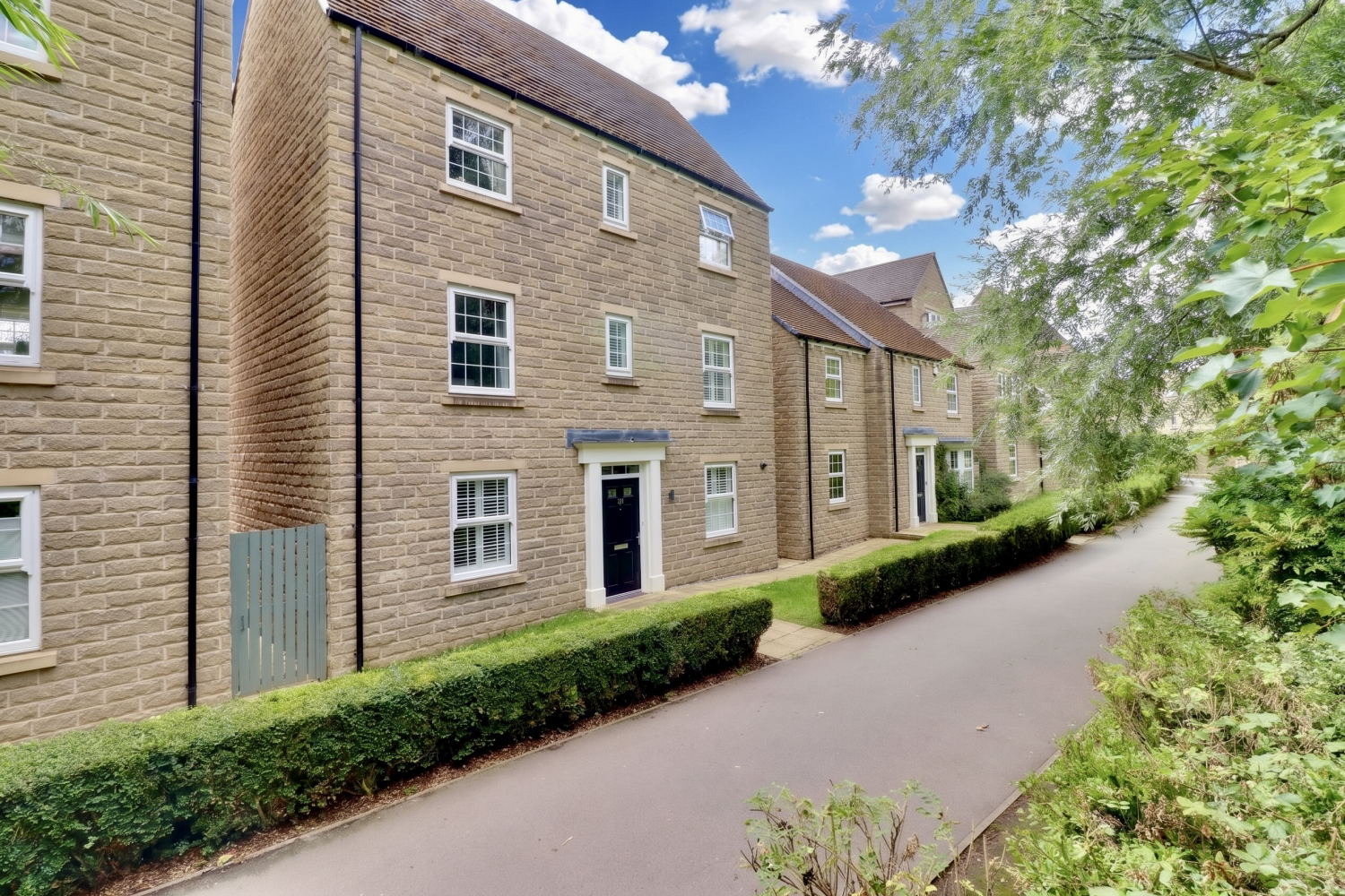19 Riverside Walk, Otley