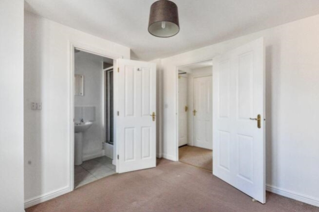 Saltash Road, Swindon, SN2 2, photo 5