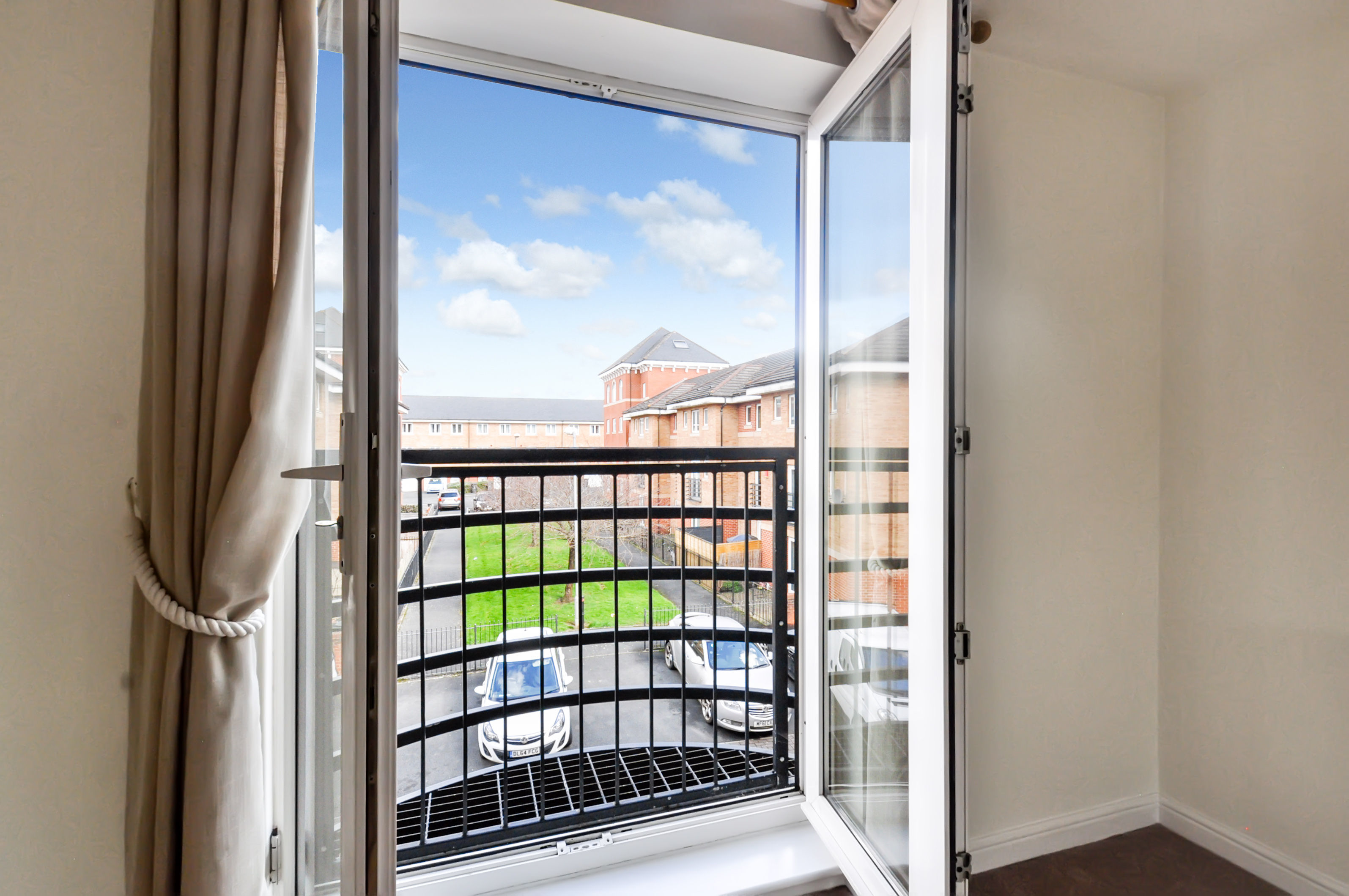 Saltash Road, Swindon, SN2 2, photo 2