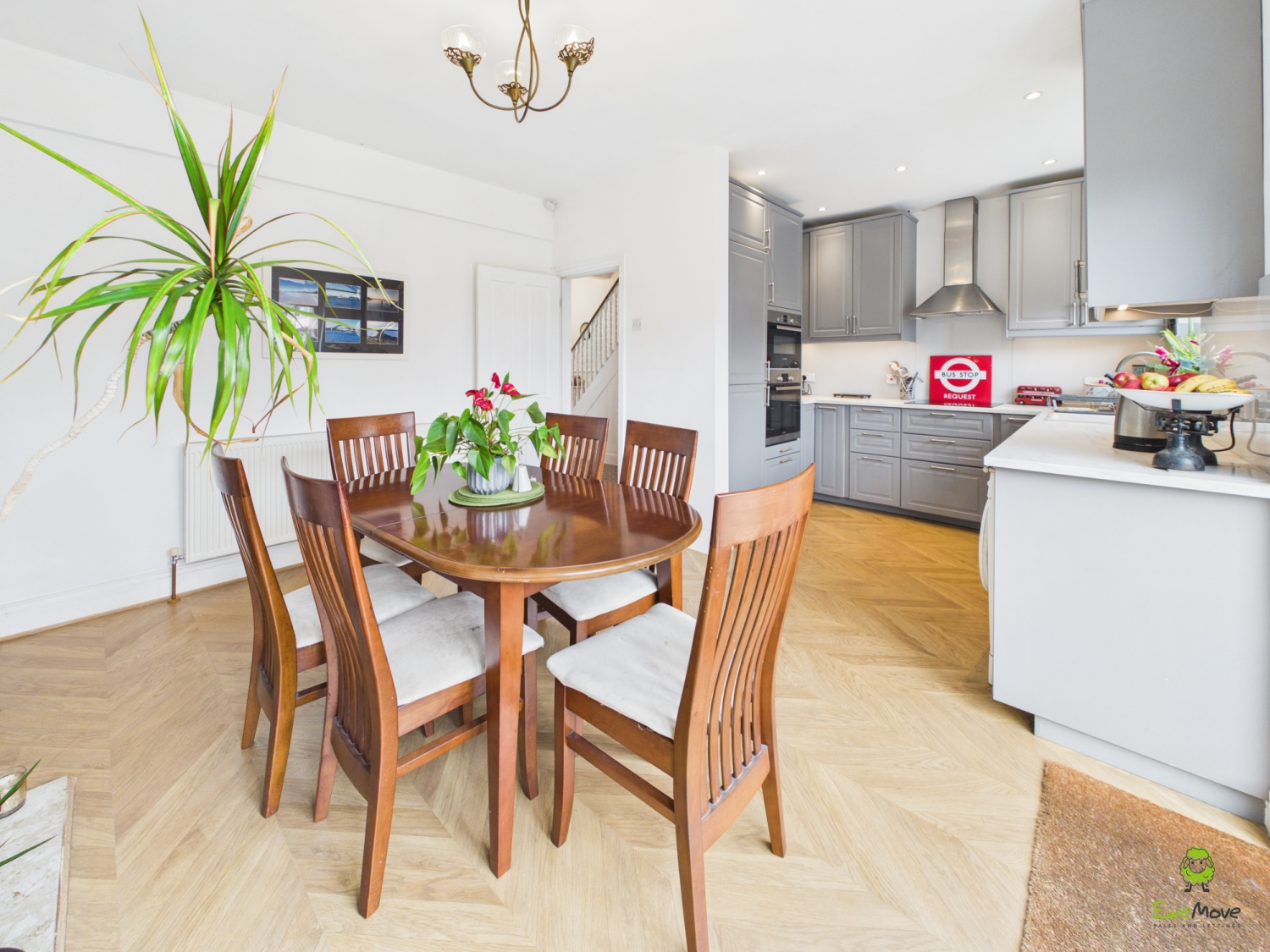  Presented by Clinton at EweMove Bexleyheath and Dartford
Boroughs
