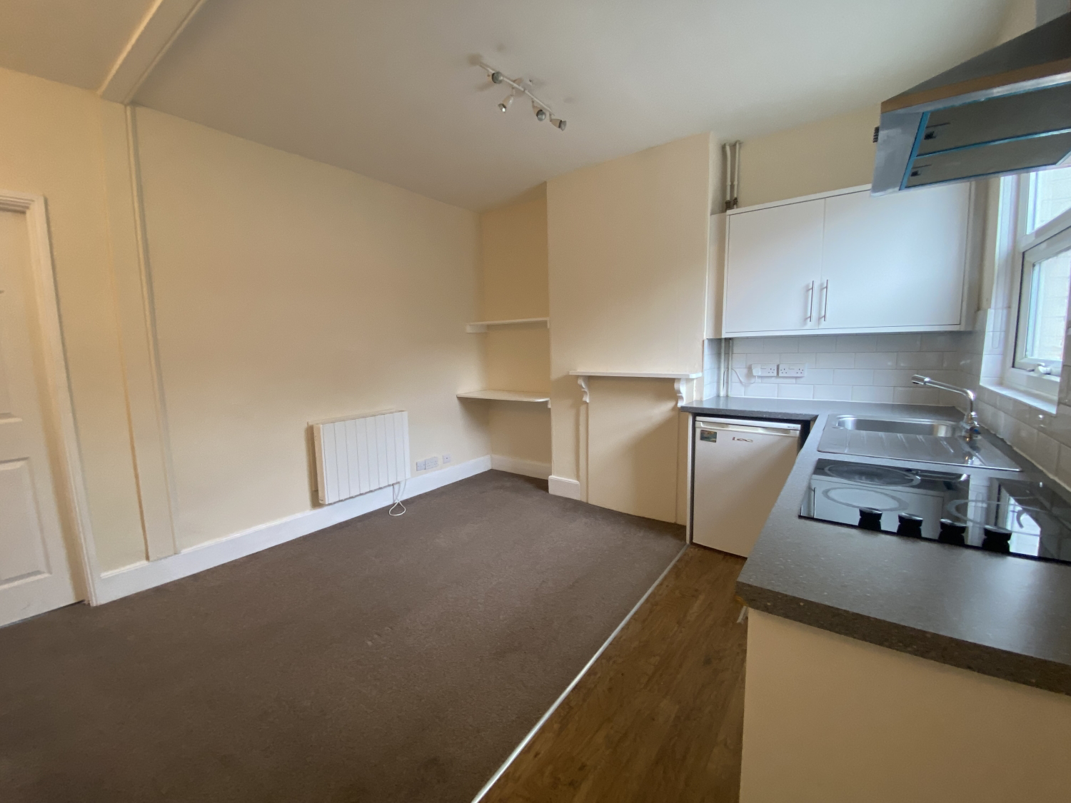 Vincent Place, Yeovil, photo 2