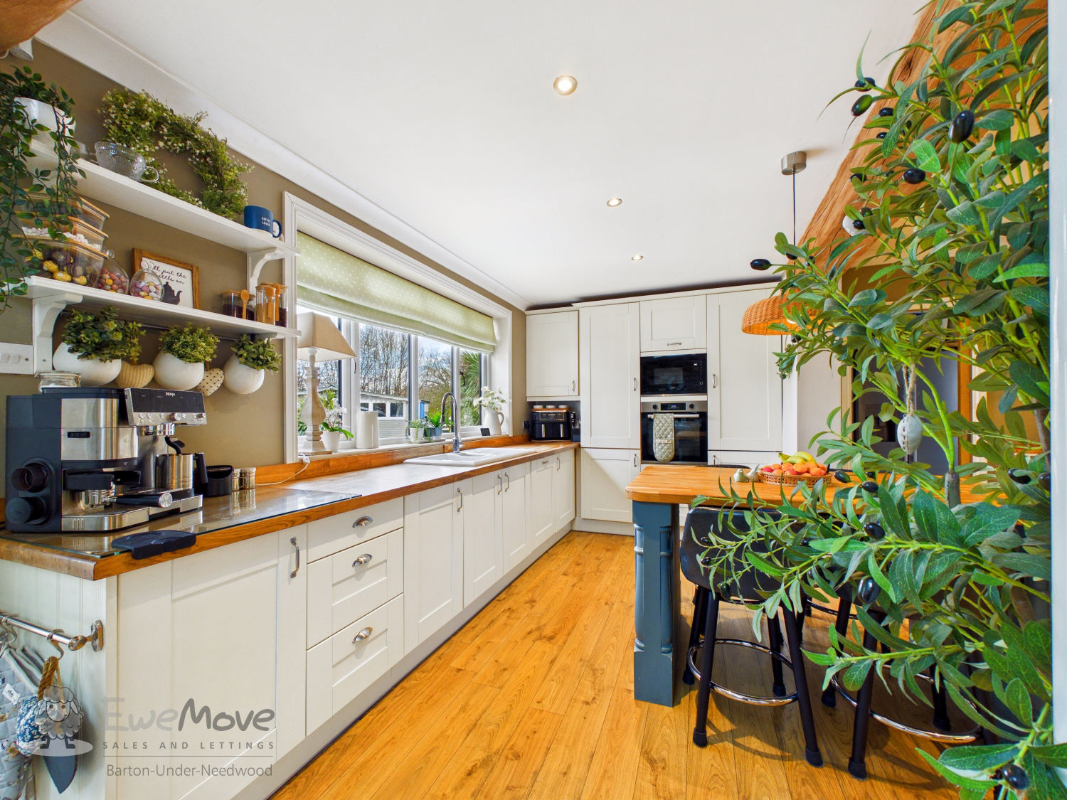 Kitchen e