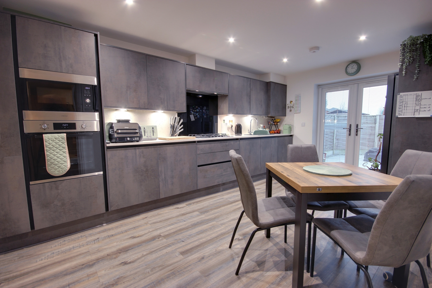 3A Queensway, Woodmansey, Beverley, photo 2