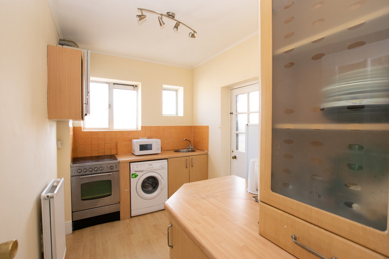 Hilldown Court, Streatham High Road, London, SW16 3NU, photo 3