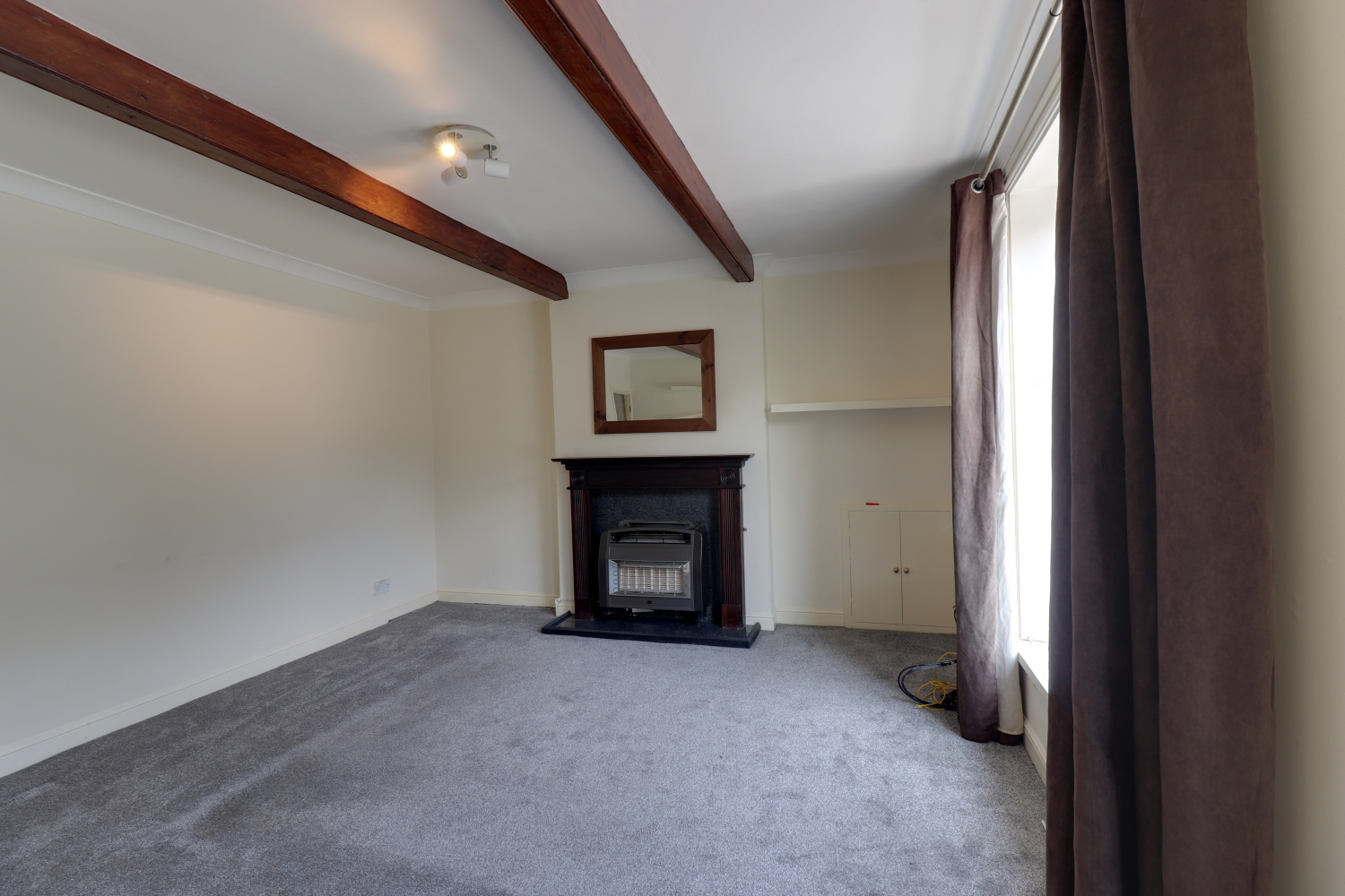 560 Rochdale Road, Todmorden, photo 3