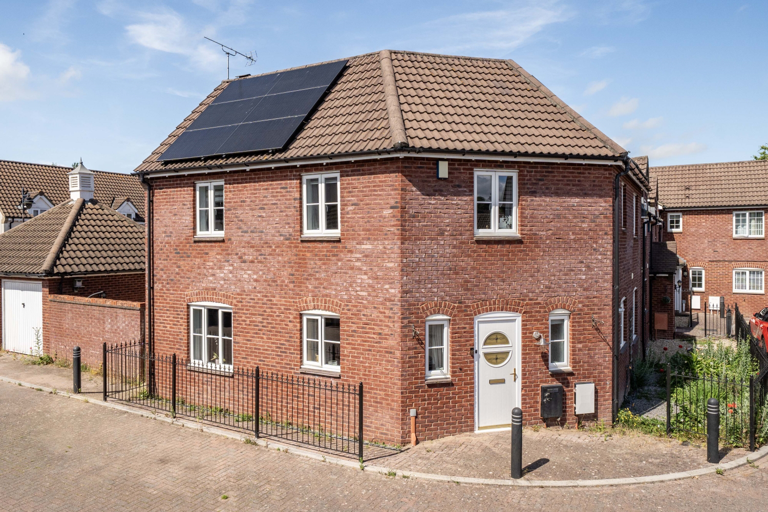 39 Lower Meadow, Ilminster