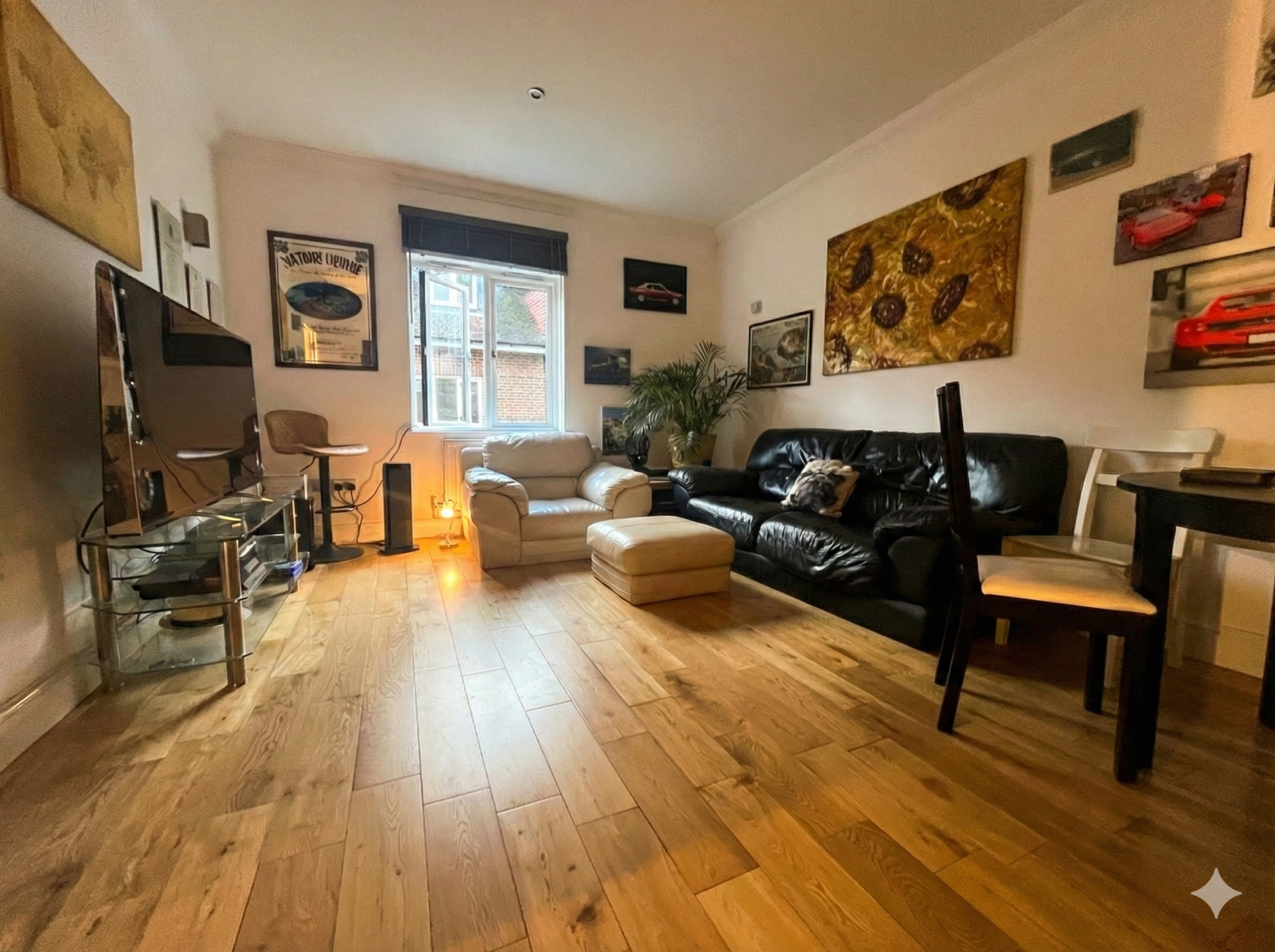 Victoria House, Epsom Road, Leatherhead, Surrey, KT22, photo 3