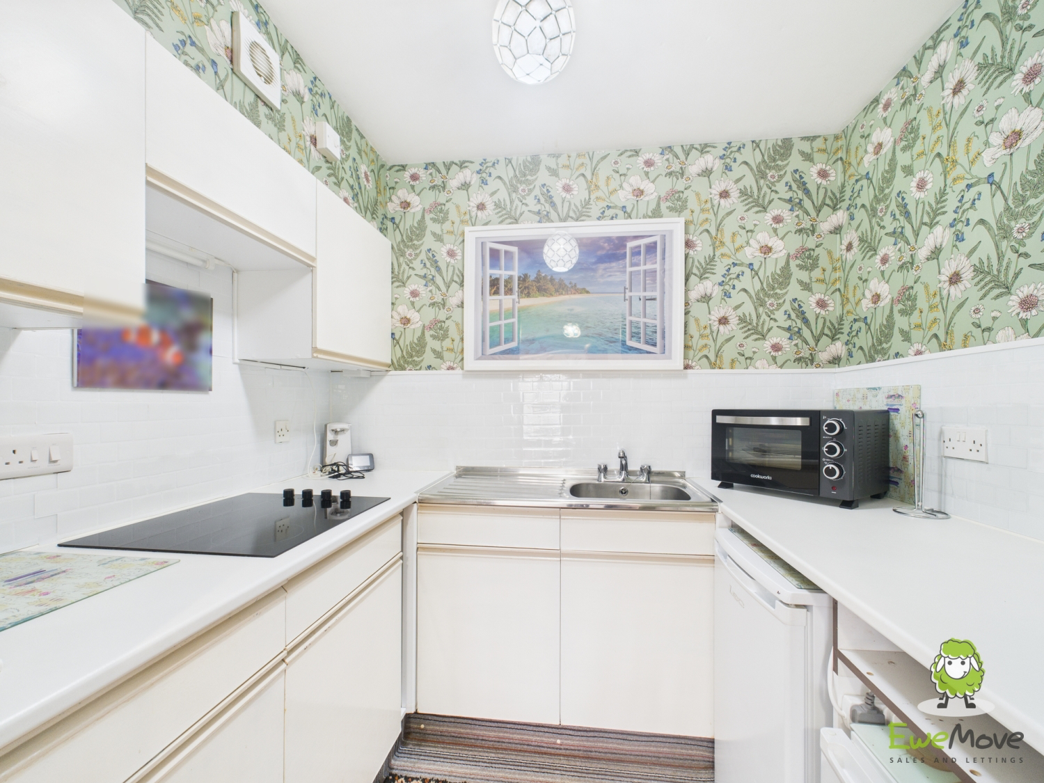 Oakfields, Lychpit, Basingstoke, Hampshire, RG24, photo 3