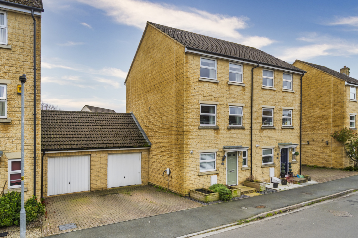Avenue De Gien, Malmesbury, Wiltshire, SN16