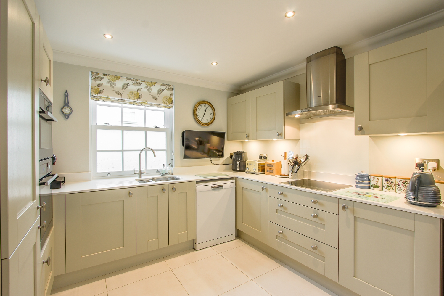 14 HILLRICK CRESCENT, YEOVIL, photo 3