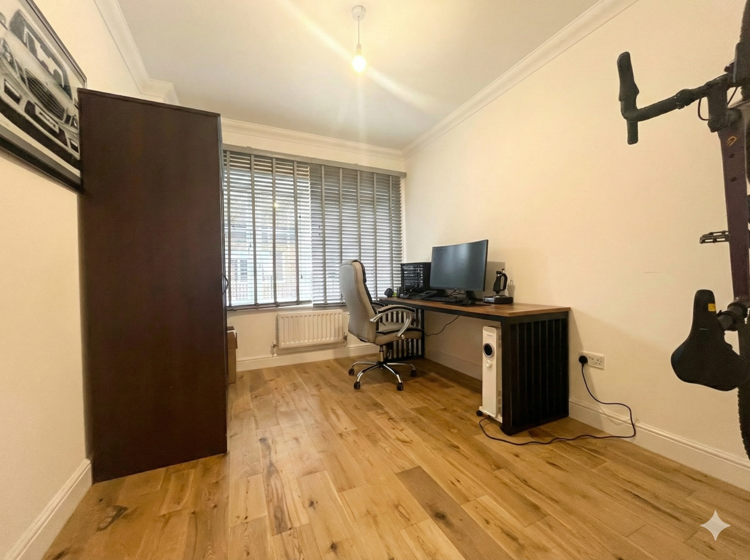 Victoria House, Epsom Road, Leatherhead, Surrey, KT22, photo 4