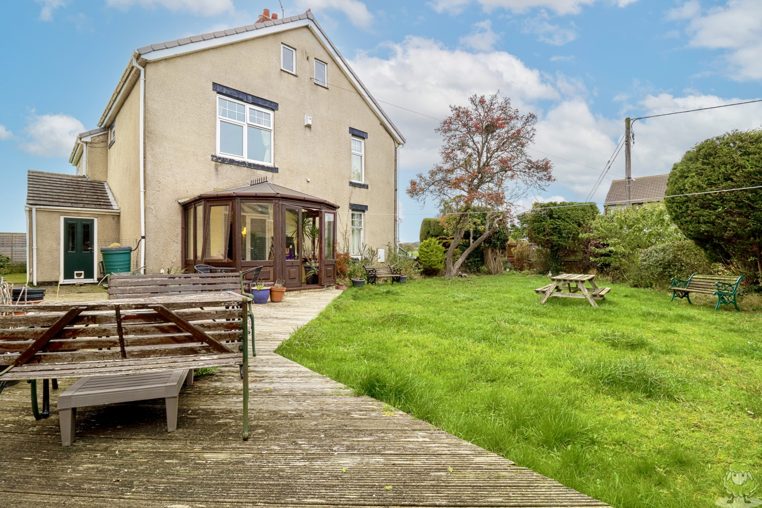39 BURDON ROAD, CLEADON, SUNDERLAND