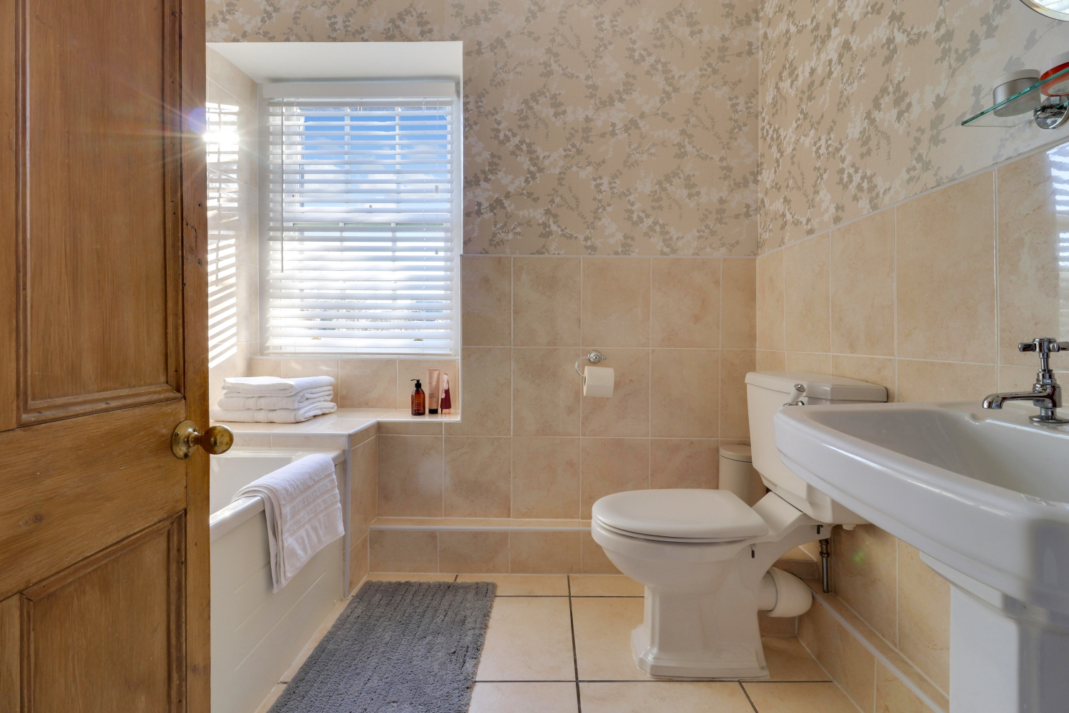 South Wing, Netherton Hall, Netherton Lane, Netherton, Wakefield, West Yorkshire, WF4, photo 19