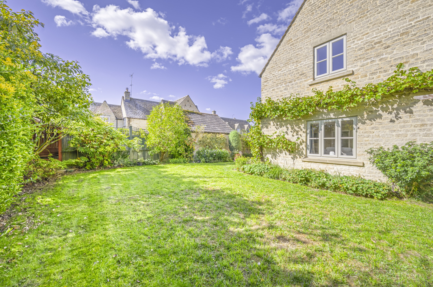 The Secret Garden, South Cerney GL7 6LZ, photo 7