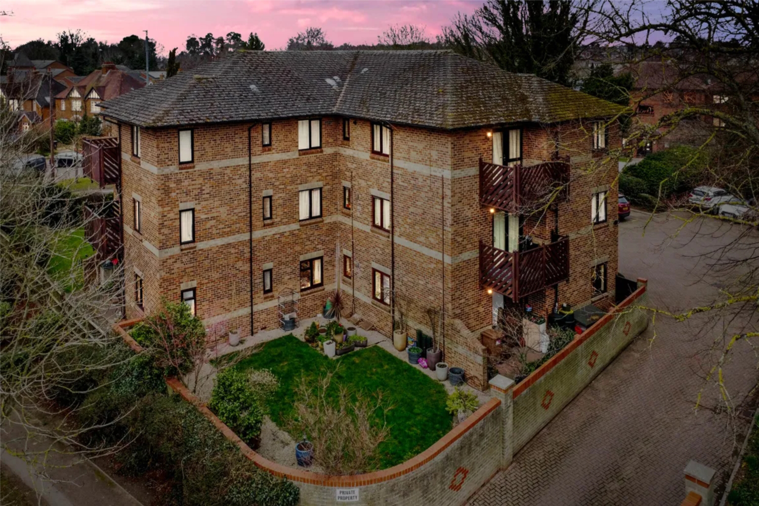 Dower Court London Road, Hitchin, Hertfordshire, SG4, photo 2