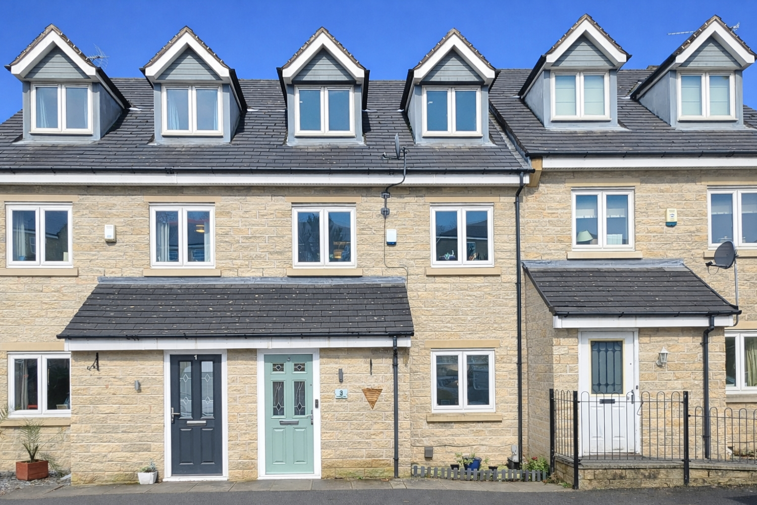 Winding Rise, Bailiff Bridge, Brighouse, HD6