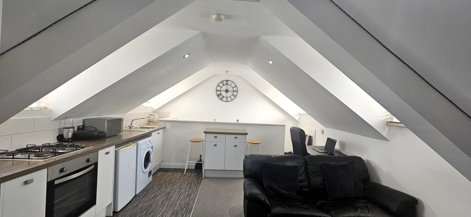Chancery House Tolworth Close, Surbiton, Surrey, KT6, photo 3