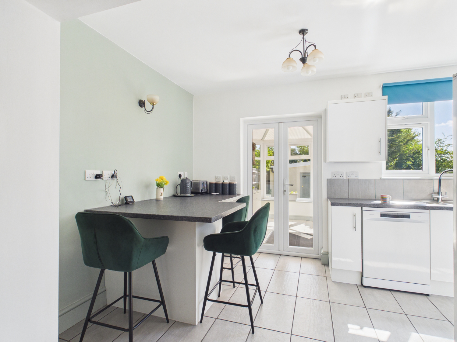 2 Forest Road, Hinckley, photo 3