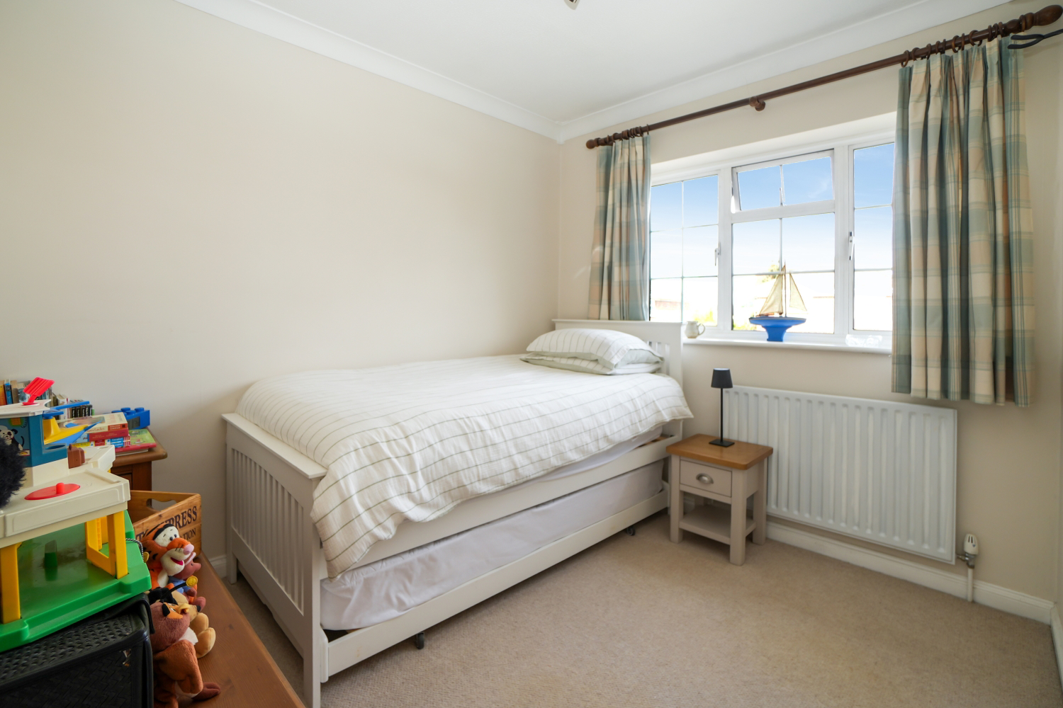 Vicarage Court, Egham, TW20 8NS, photo 18