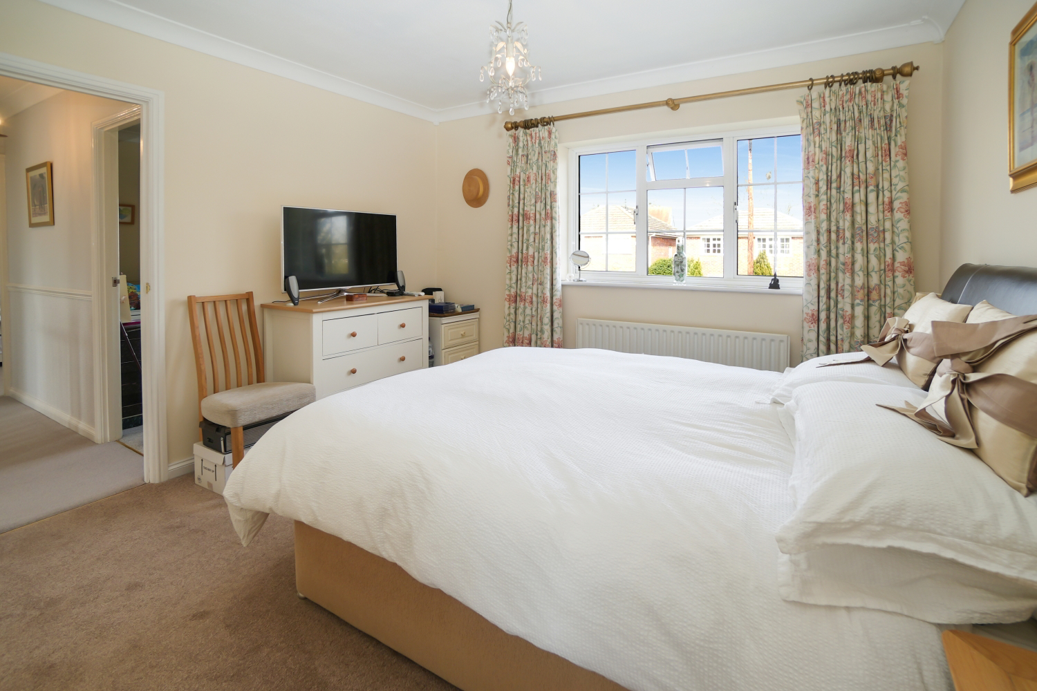 Vicarage Court, Egham, TW20 8NS, photo 15