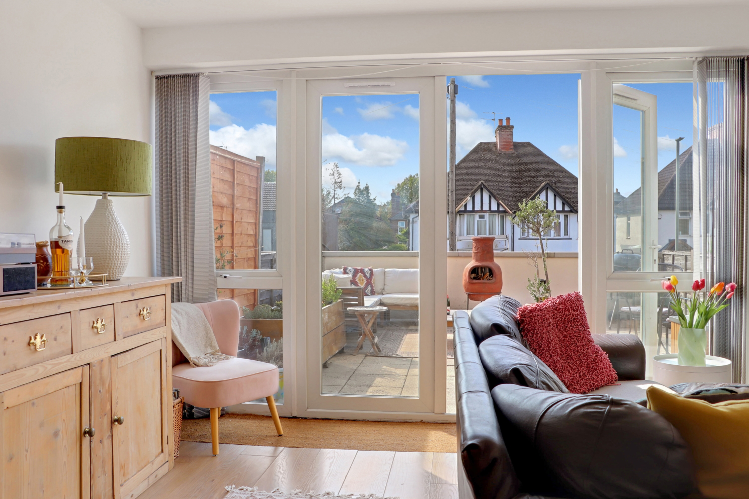 42 Woodbridge Hill, Guildford, photo 4