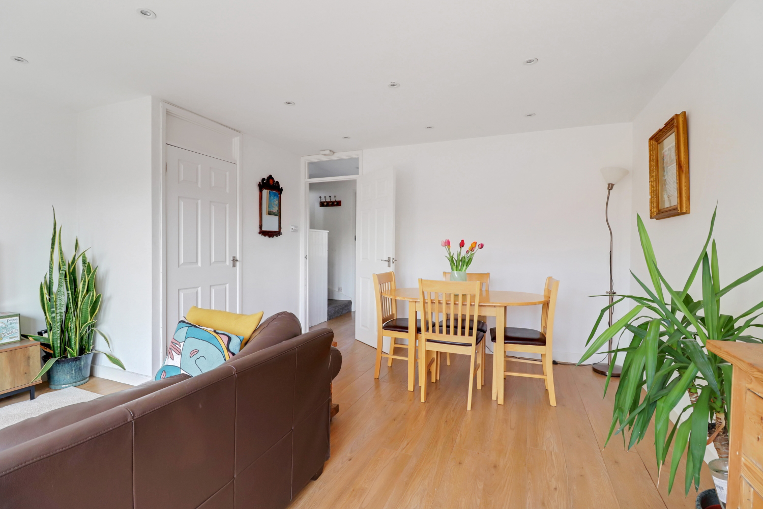 42 Woodbridge Hill, Guildford, photo 3