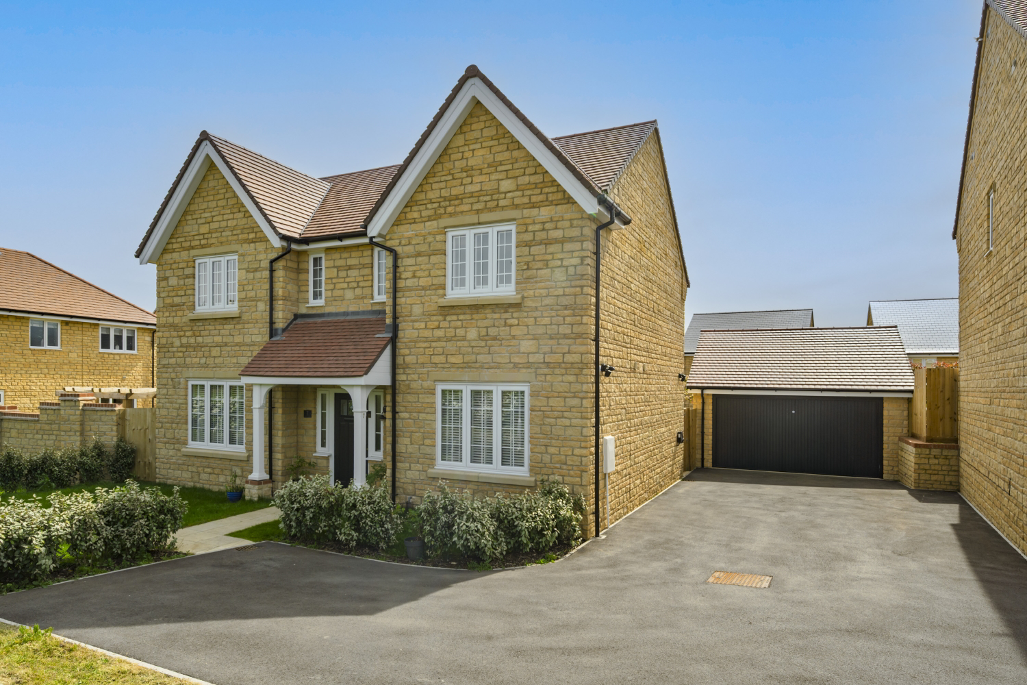 Price Close, Malmesbury, SN16