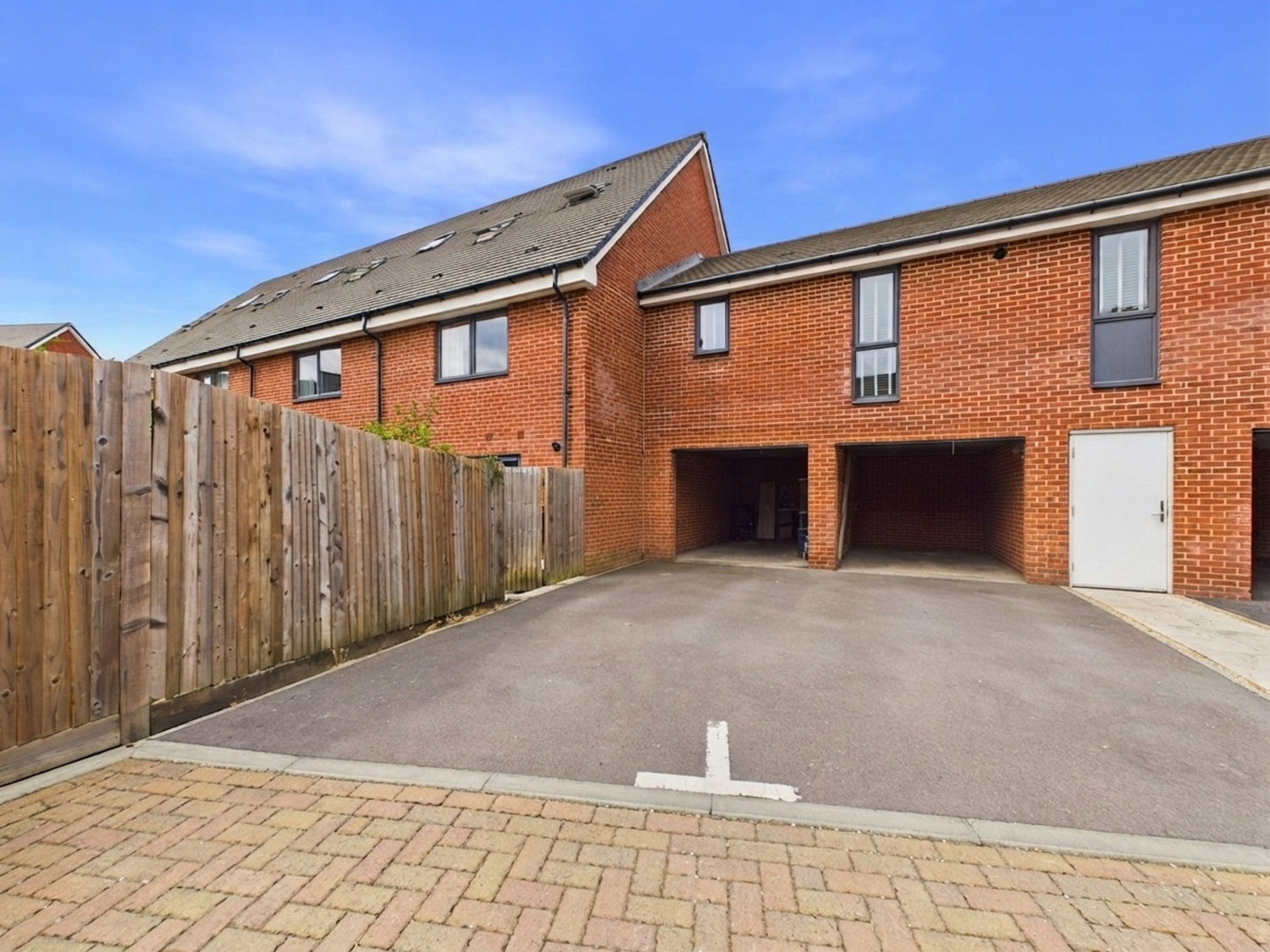 CHIEFTAIN STREET, BORDON, GU35, photo 9