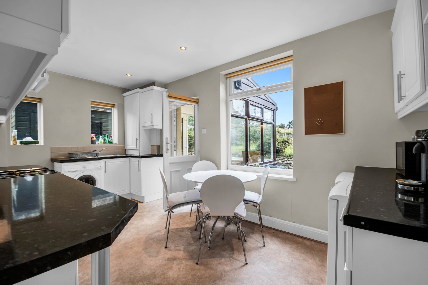 9 Higher Dinting, Glossop, photo 4