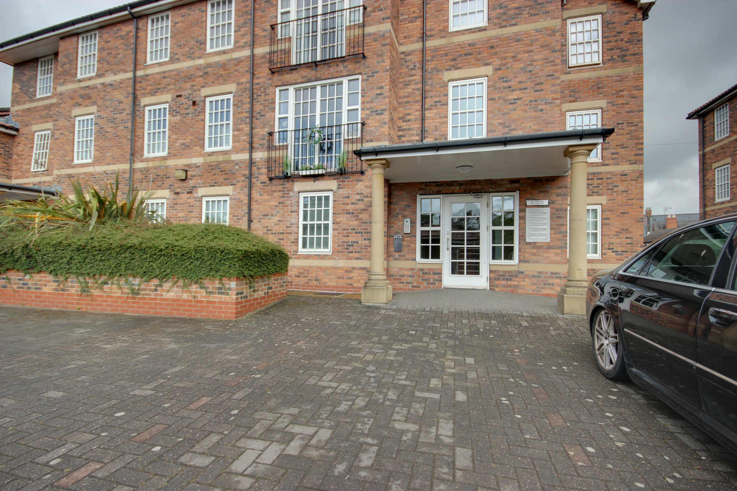 5 Mill View Place Mill View Road, Beverley