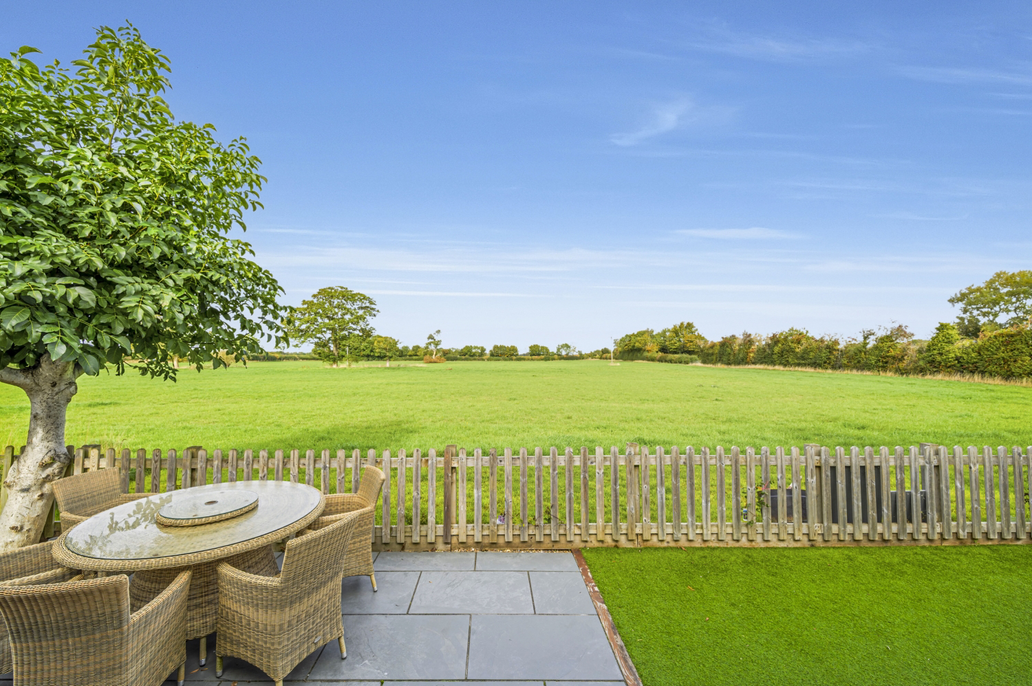 Croft Close, Latton, photo 2