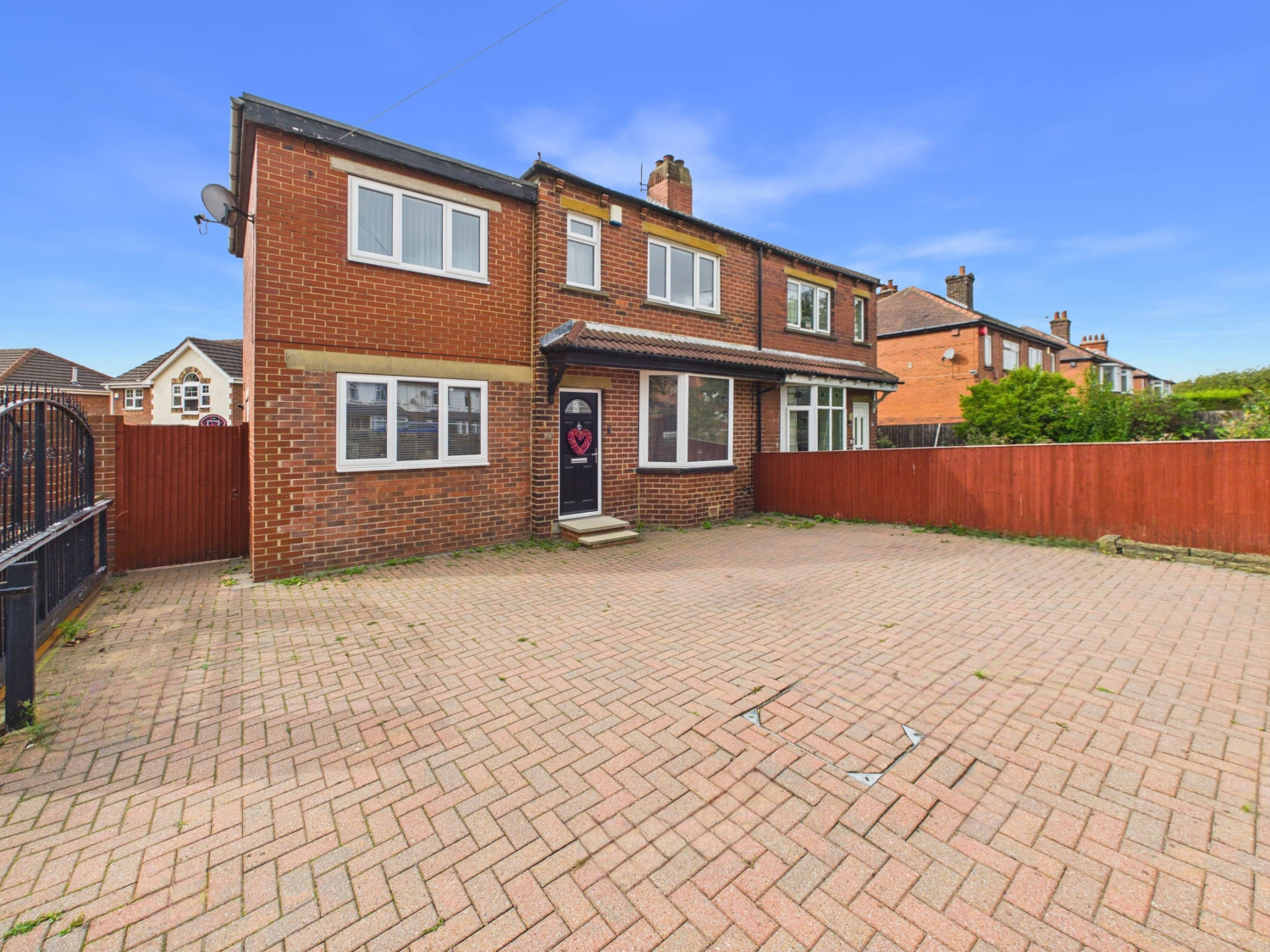 Bradford Road, Tingley, Wakefield, West Yorkshire, WF3