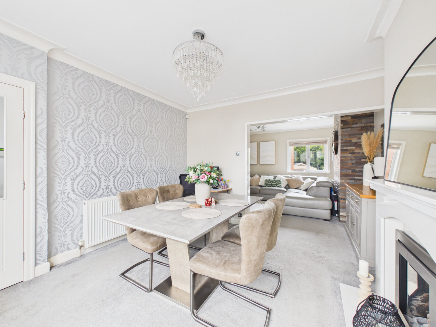 Bradford Road, Tingley, Wakefield, West Yorkshire, WF3, photo 3
