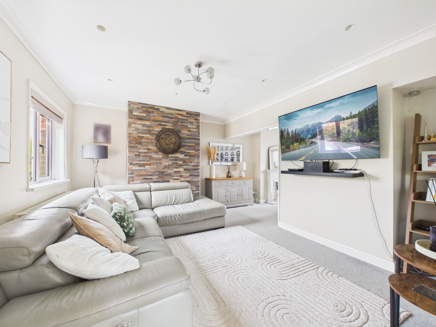 Bradford Road, Tingley, Wakefield, West Yorkshire, WF3, photo 6