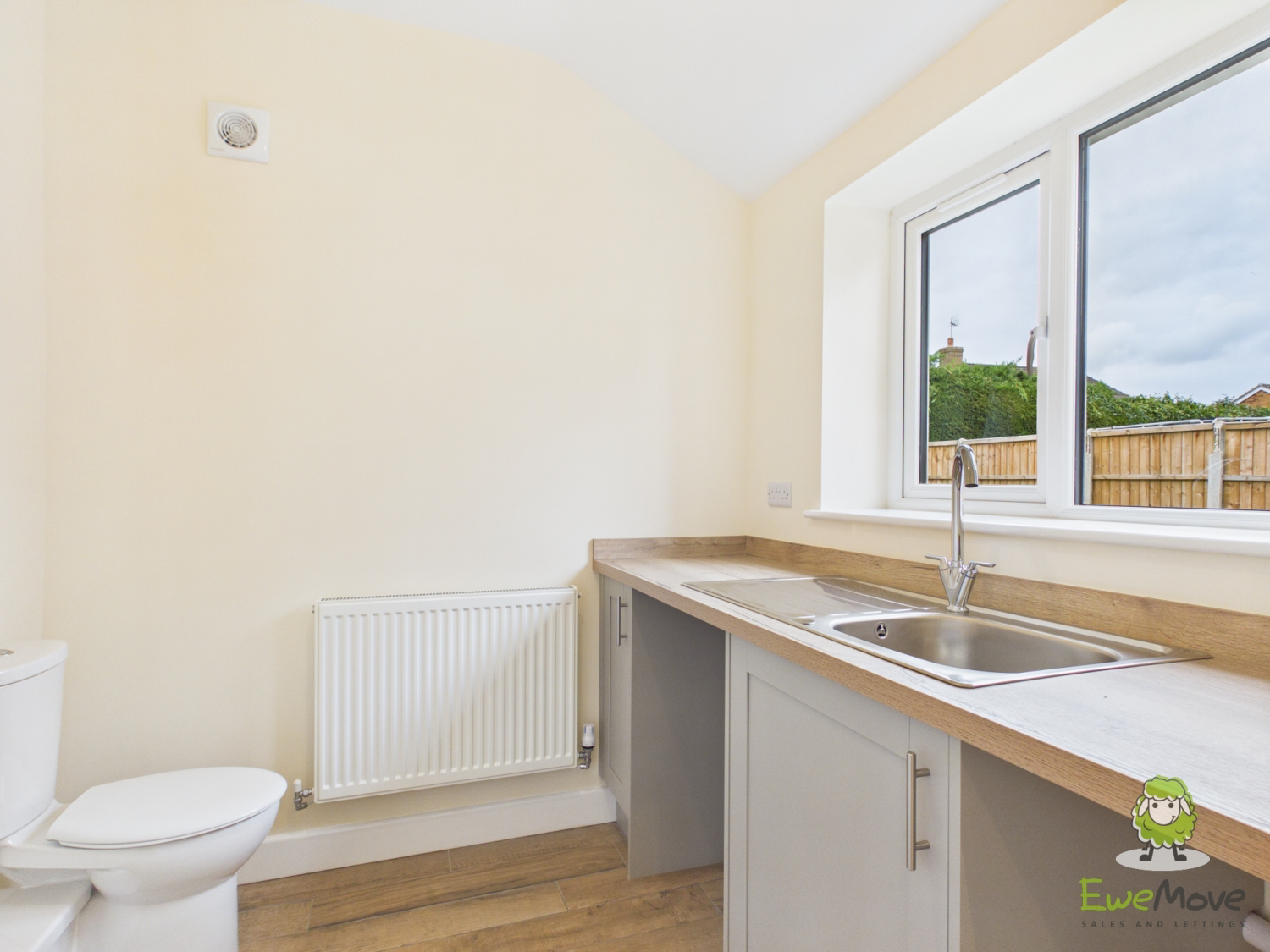 2 Sunny View Holt Road, Cross Lanes, Cross Lanes, Wrexham, photo 5