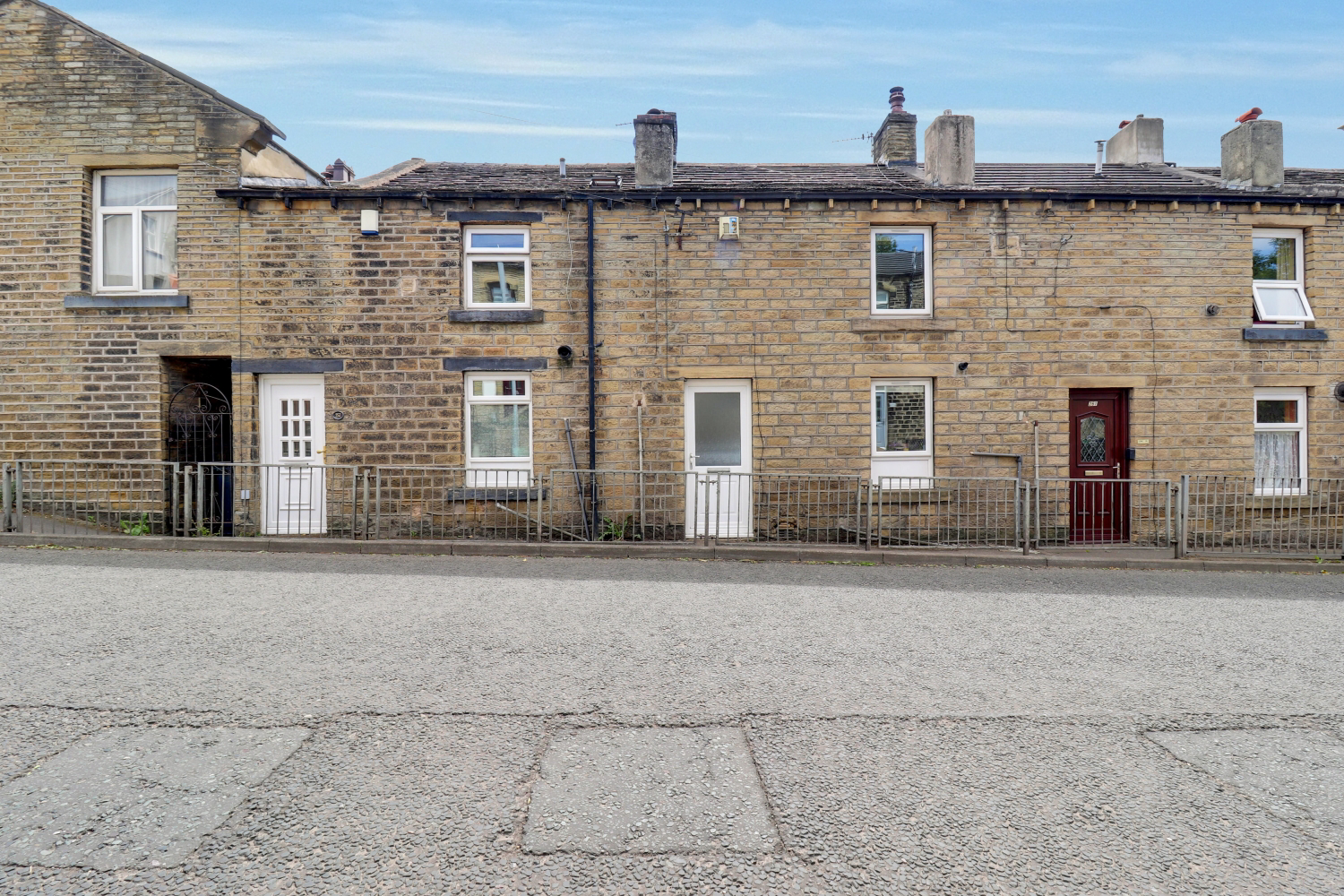 Longwood Road, Longwood, Huddersfield, West Yorkshire, HD3, photo 2