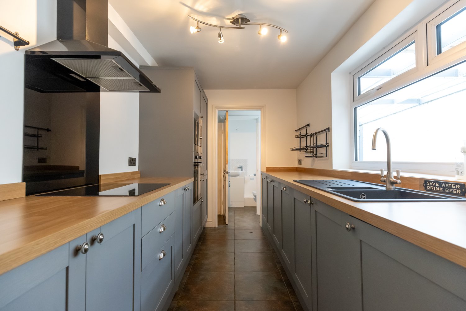 Charltons, Saltburn-by-the-Sea, TS12 3DA, photo 3