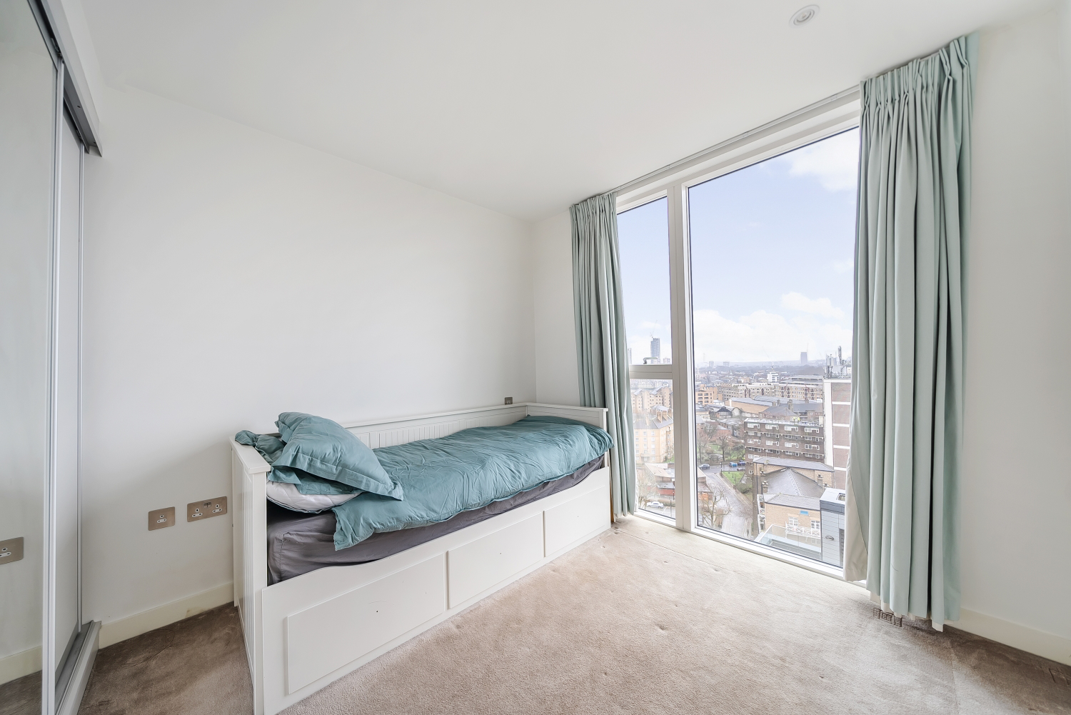 Park Vista Tower, 5 Cobblestone Square, London, E1W, photo 17